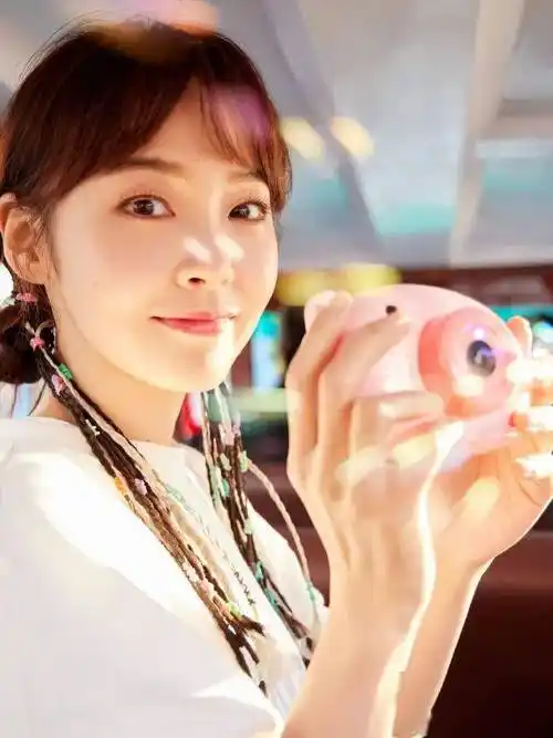 郑爽有钱不还?白敬亭运气被蹭了?马苏送黑粉入狱?张佳宁屈楚萧合约?