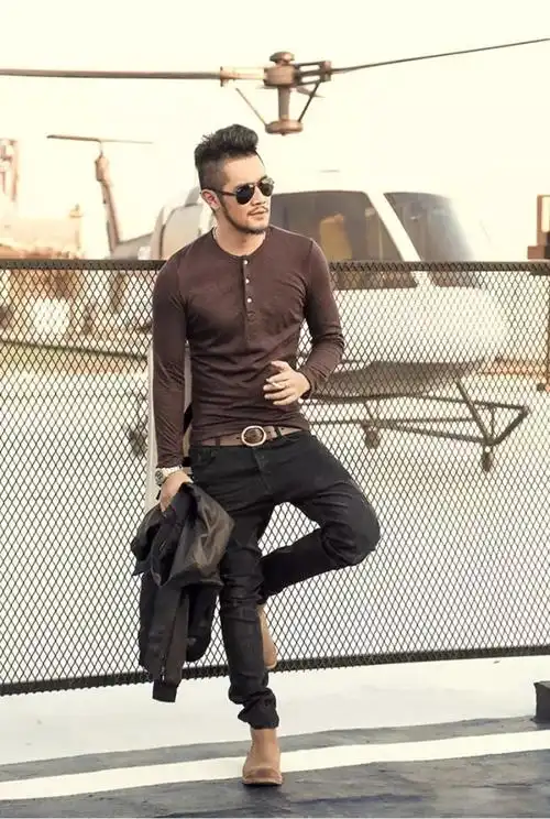 男士牛仔裤搭配什么样的上衣男士牛仔裤潮流穿搭高品质