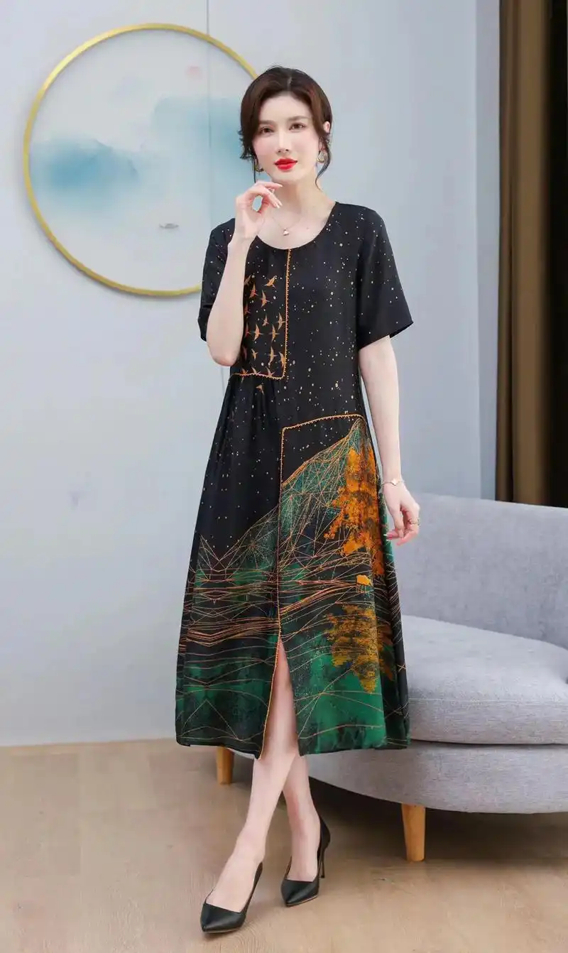 蓝山布石女装2022夏装真丝连衣裙大量上市