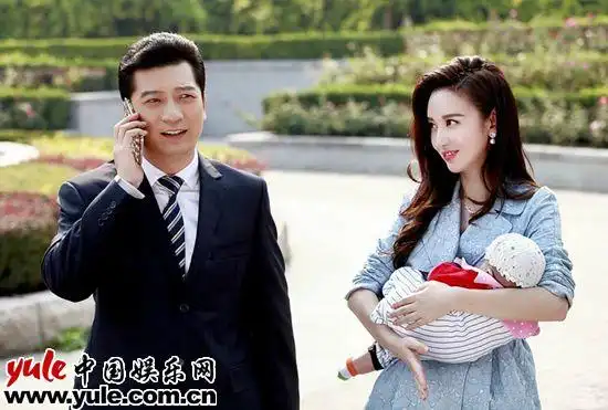 电视剧《小丈夫》自开播以来,一直广受好评,剧情主打的姐弟恋