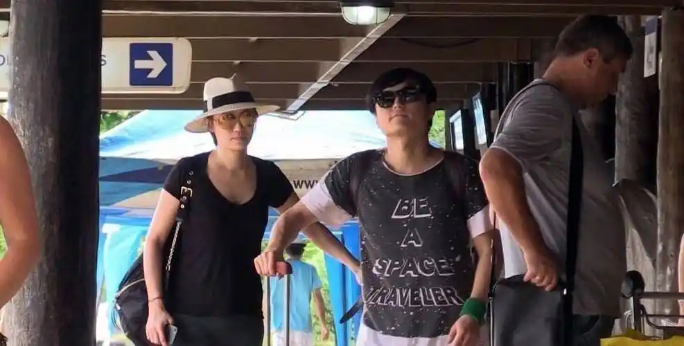 8位倾心摇滚男的女星,个个女强男弱,美人在想什么_郭采洁_伊德尔