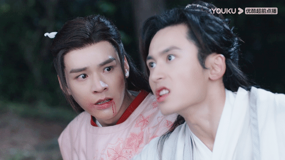 周子舒发怒# 小递被周子舒的怒气吓到了,. 来自新剧热速递 - 微博