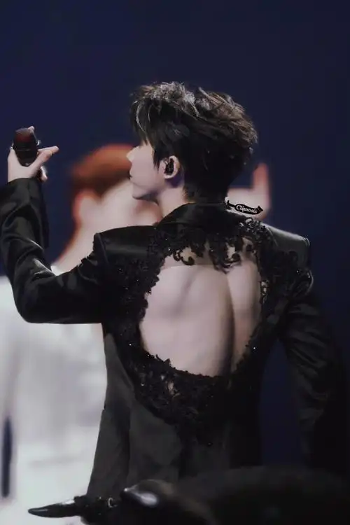 马嘉祺叁重楼暨出道四周年演唱会