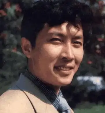 演员唐国强:从"小鲜肉"到"老戏骨",儿女双全晚年安康