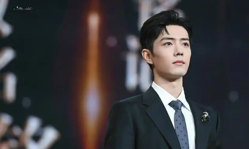 踩肖战演技不地道,扣上"流量演员",却要自动屏蔽最高光的履历_话剧