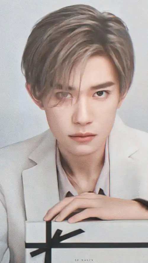 易烊千玺新发色藏不住了