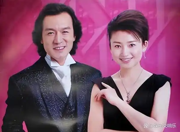 王小丫一共有过两段婚姻,第一段师生恋因为致力于工作无暇顾及丈夫的