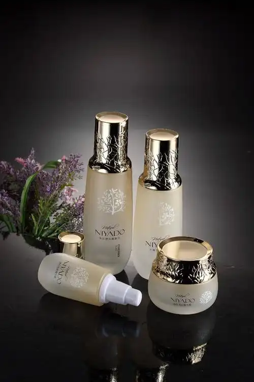 高档化妆品套装玻璃瓶,乳液瓶,膏霜瓶,配套泵头