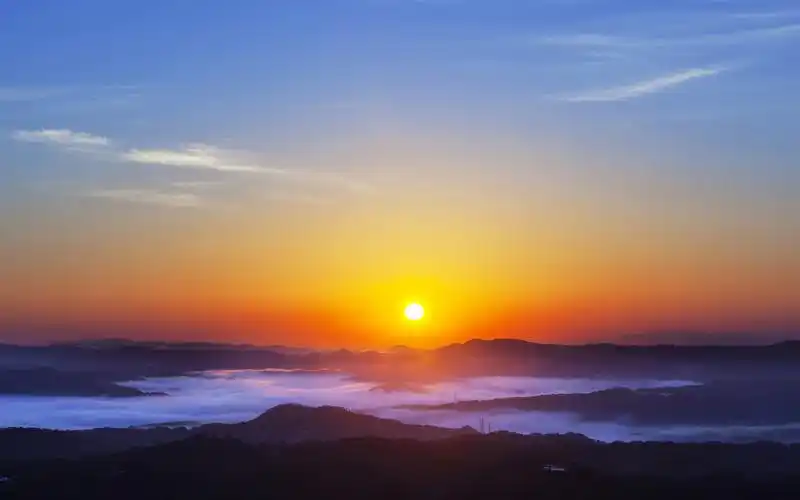 日落,山,雾,最美天空日最新壁纸图片