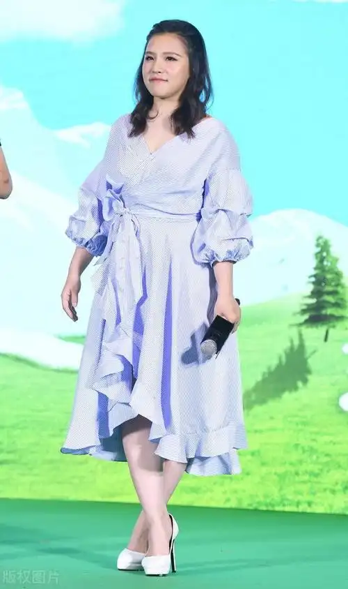 谢依霖这身材,这才是尤物啊!