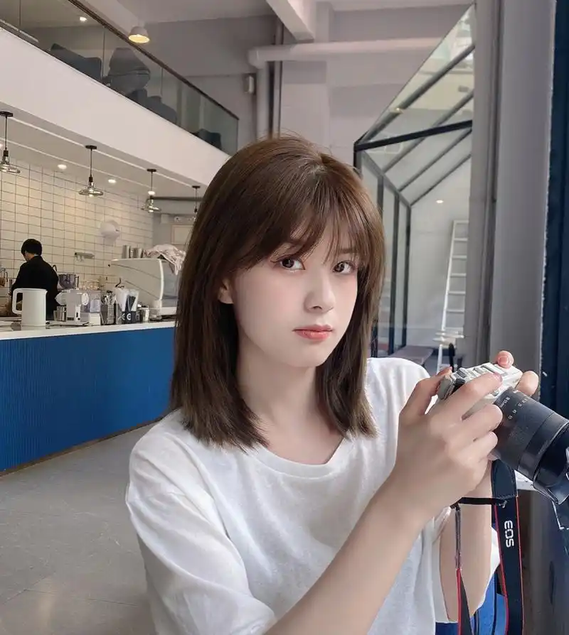 2023火遍方圆脸女生无法拒绝的免打理锁骨发 修容中低层次锁骨发