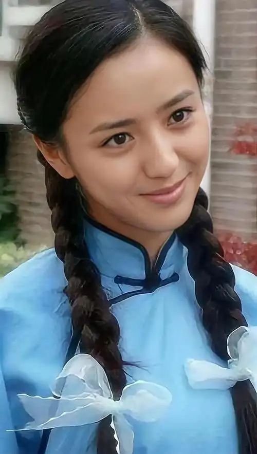 佟丽娅旧照,新疆美女,真的是从小美到大