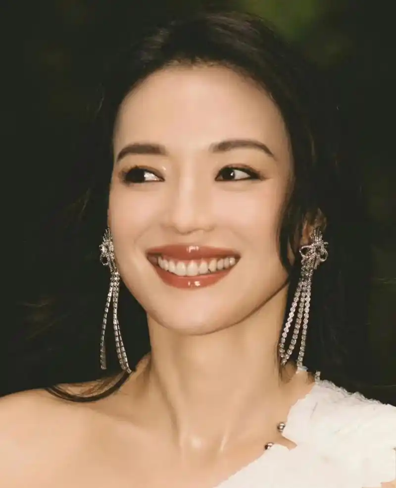 最美嘴唇 舒淇 舒淇成功上岸!其实舒淇颜值还是可以的,演技也不错.