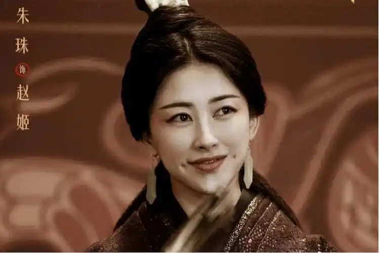 《斗罗大陆》中唯一一个将双生武魂修练到融合的魂师比比东.