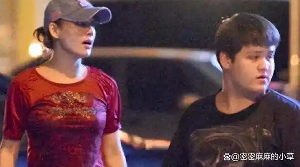 宁静出淤泥而不染年过50不结婚不恋爱风采依旧在