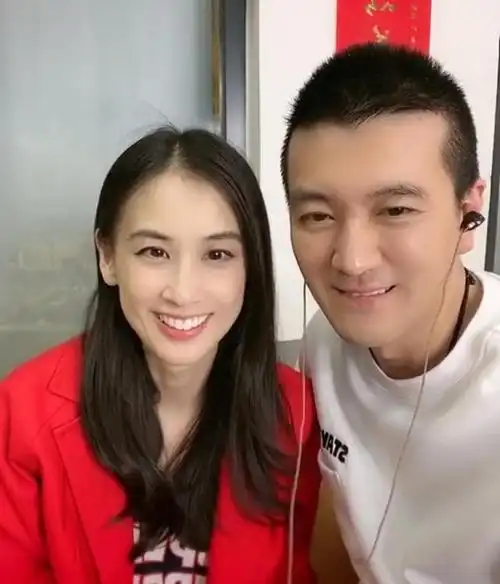 黄圣依老公直播被嘲网红都不如本人扬言老子十八线也比你强