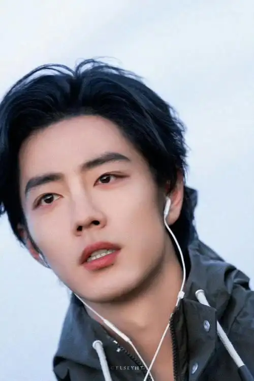 谁不为肖战着迷啊!(图cr水印)