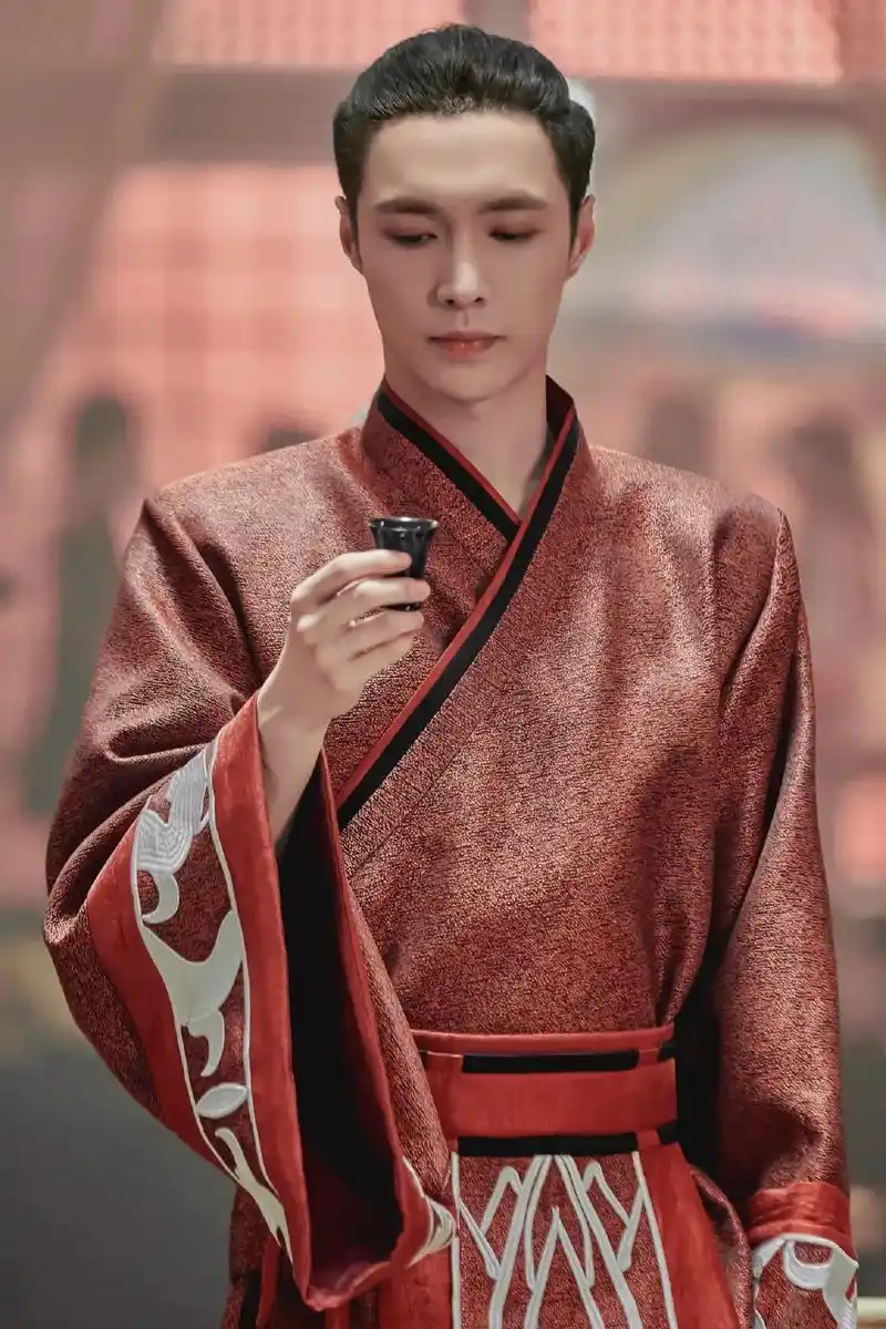 张艺兴古风高马尾造型 一袭红衣,古风高马尾张队长好绝9917 - 抖