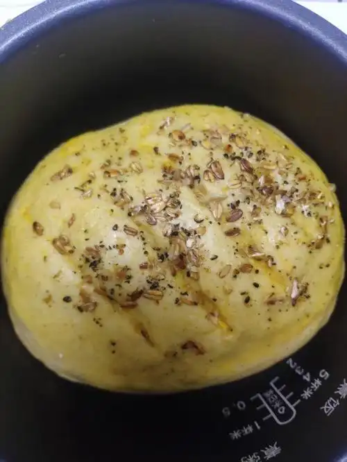 超简单无油电饭锅全麦面包