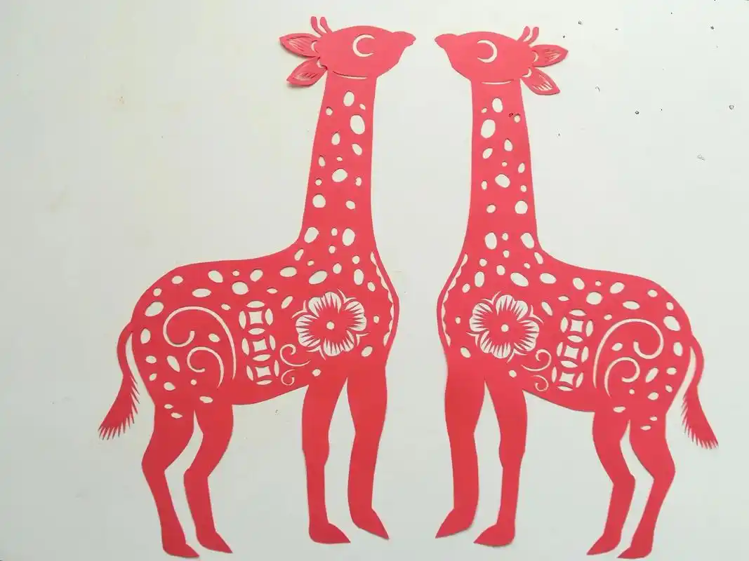 感谢老师每天的教学直播!@王宪苓剪纸《晚上七 - 抖音