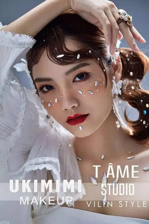 想要成为明星化妆师,靠的不仅仅是热爱