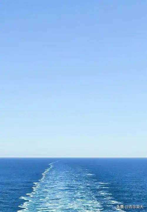 写天蓝的唯美简短句子(天空意境的唯美句子) | 爱壹情感