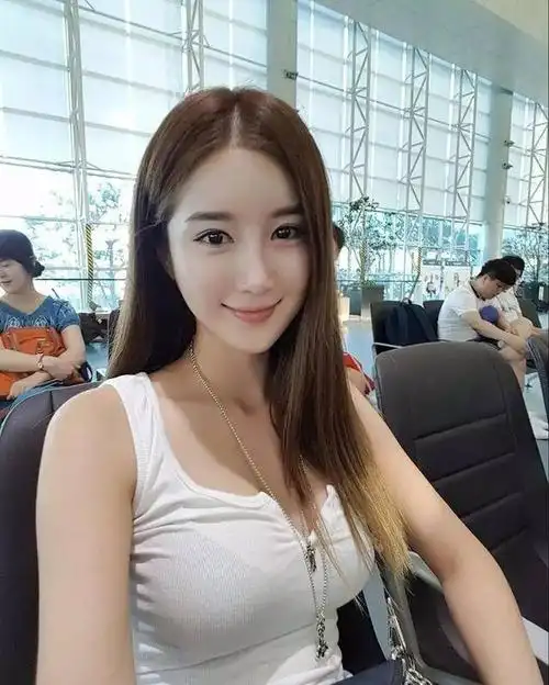 女朋友很漂亮,是我追了三年的校花,可是....._手机搜狐网