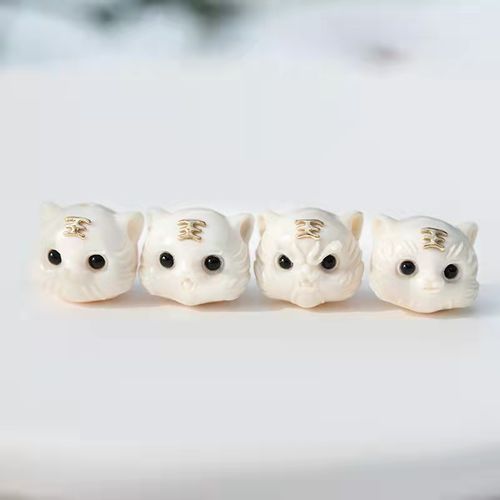 哒哒虎系列原创设计猛犸牙老虎镶18k金挂件手串配珠手链吊坠配饰