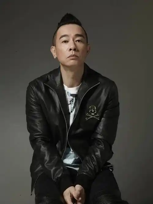 演员 陈小春 经典照片合集-搜狐大视野-搜狐新闻