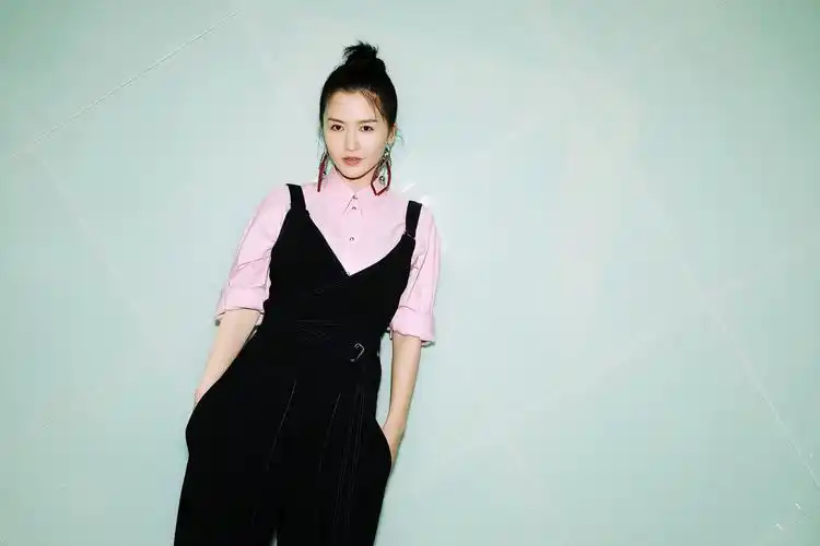 10位"浪姐"背后的老公,有人嫁活佛有人嫁老板,一个比一个幸福