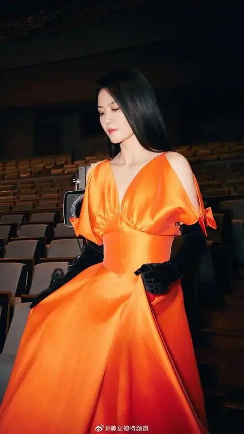 谭维维夏日橘子汽水造型写真