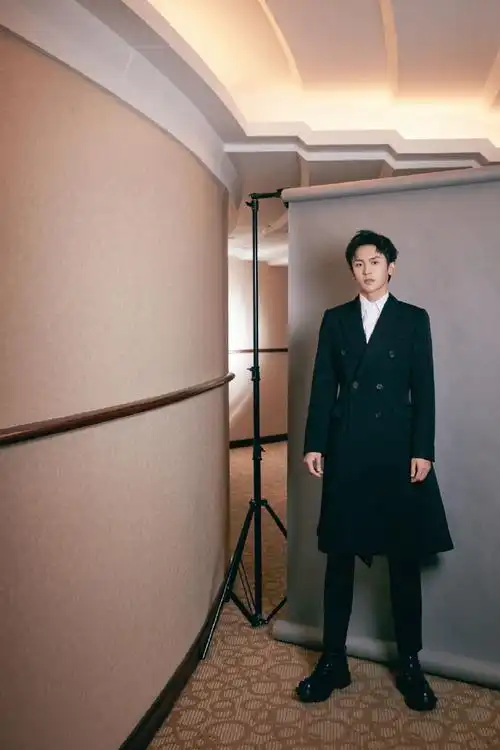 张哲瀚说自己现在上高速路了#zzh#张哲瀚回. 来自御神木shen - 微博