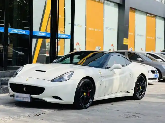 出售法拉利一台