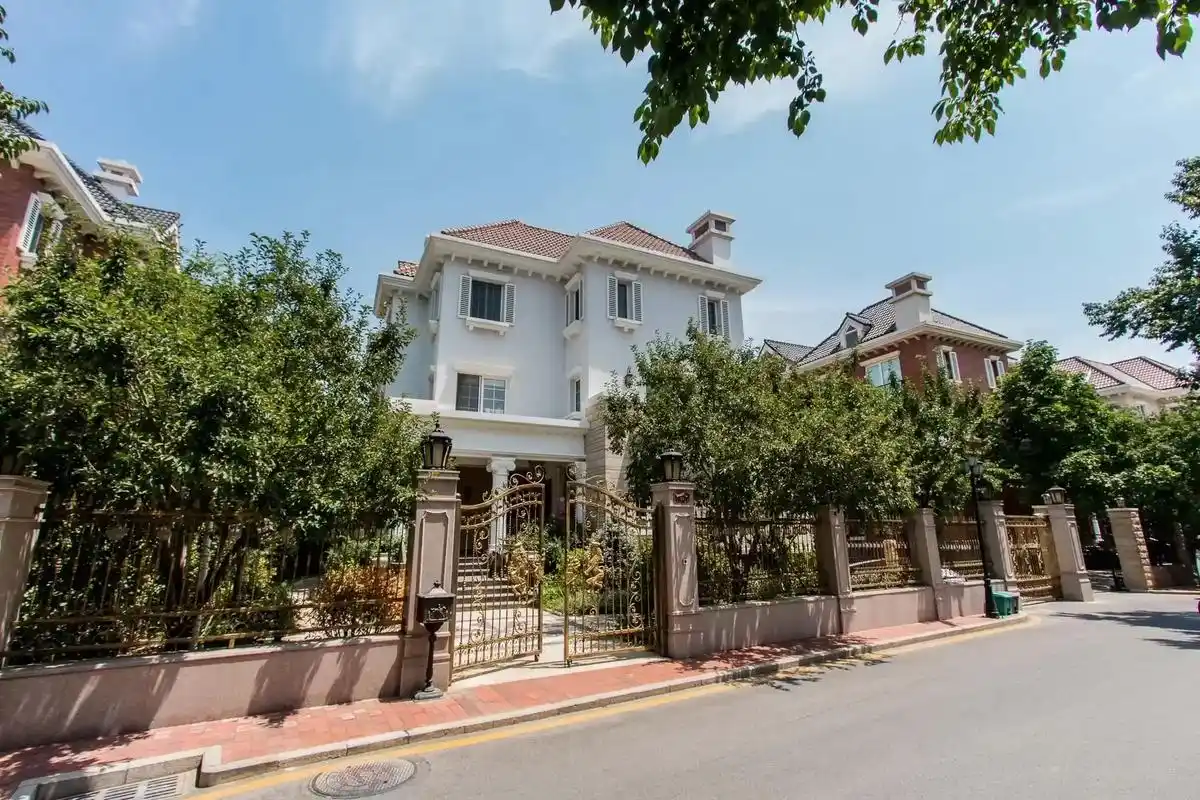 恒大丽宫,别墅区标杆,出租,随时看房.