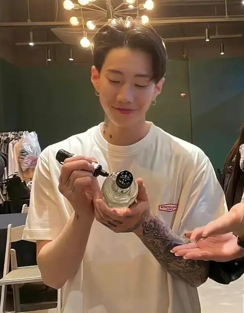 多发点我爱笑的男朋友