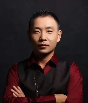 中文名:祁隆 别名:祁传战 出场费:10万 代言费:00万  国籍:中国 注