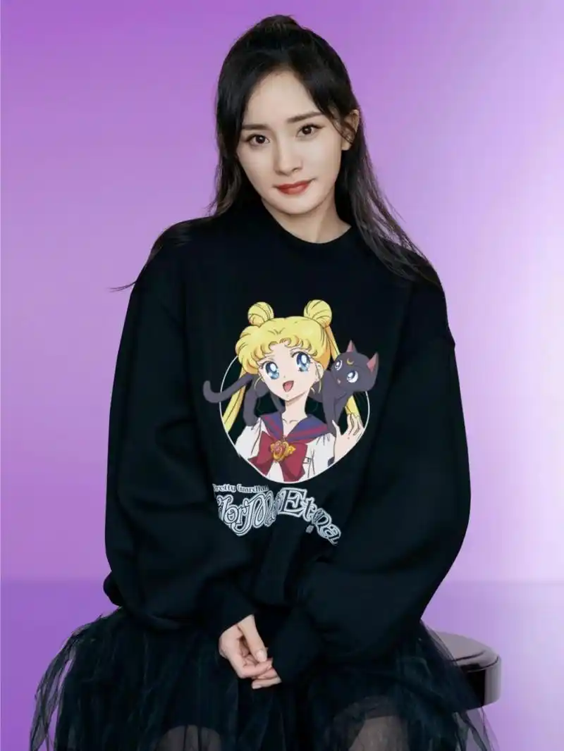 杨幂202110123更新一组写真 提醒大家天冷记得添加衣服,好贴心 mo&co