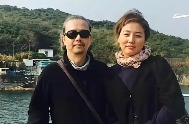 演员张延嫁大5岁香港丈夫结婚18年无绯闻女儿比她还漂亮