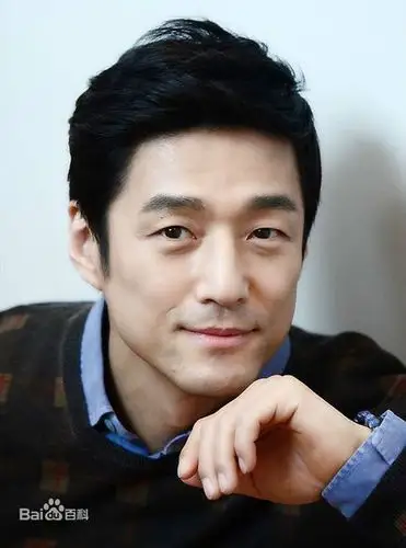 赤道中两个韩国演员叫什么