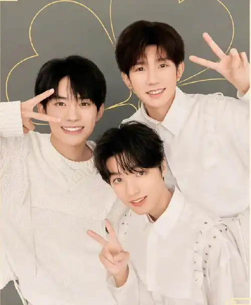 tfboys在舞台上干点啥能引爆全场##tfboys同台站在那就引爆全场了吧