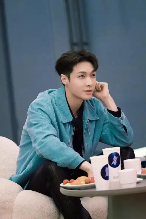 张艺兴百分百出品