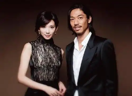 林志玲与老公akira(资料图)