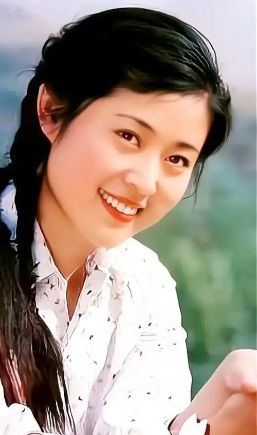 年轻时的倪萍太美啦_腾讯新闻