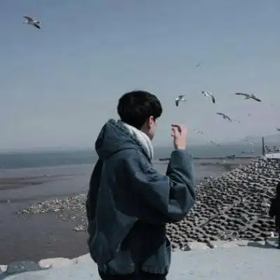 帅气又酷的男生头像就连背影都是这样的酷