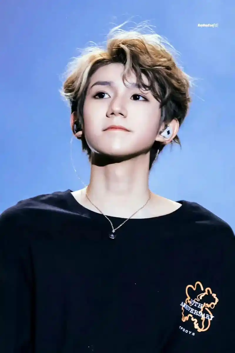 王源23岁且放青山远##王源1108二十三岁生日快乐##王 - 抖音