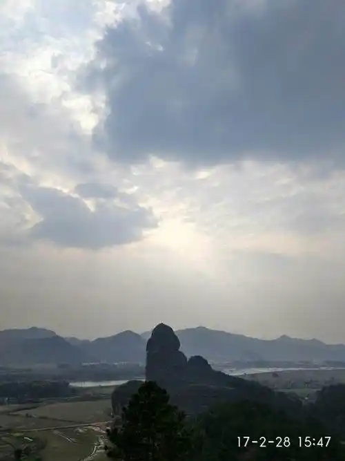 建议九月份不要去漂流那个时候天气不是很好,大觉山的水是泉水,很凉要