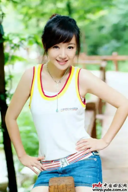 薛佳凝_明星档案_写真_图片_资料_照片_中国娱乐网