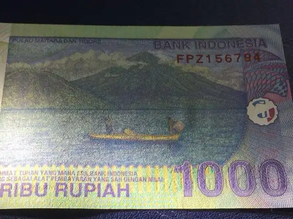 印度尼西亚1000元纸币一张品相如图所示钱币保真