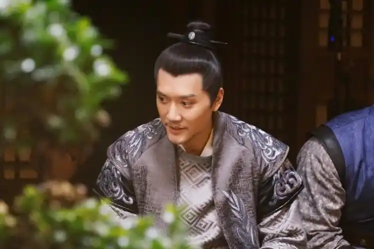 冯绍峰经纪公司(经纪人)怎么联系【热点:长津湖的彩蛋是什么】