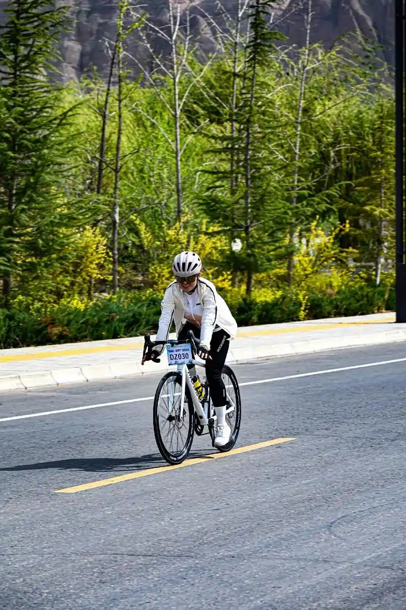 我的计划就是一直自由～#公路自行车 #女骑 #享受自由 - 抖音